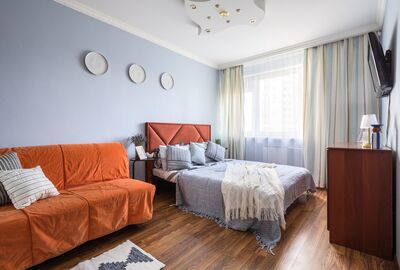 Аренда квартиры 1 ккв на пр-те Космонавтов  посуточно от 2 400 руб.